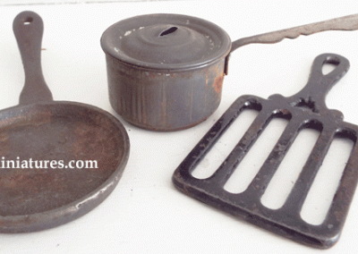 Antique Large Scale Toy Metal Saucepan With Lid, Frying Pan & Griddle @ £15.00