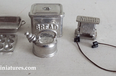 Warwick Miniatures Vintage Style Toaster, Bread Bin, Kettle With Whistle, Bun Tray & Roasting Tin @ £20.00