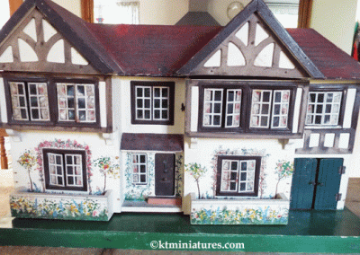 c1937 -1938 Tri-ang Dolls House No.62 With Window Boxes SOLD