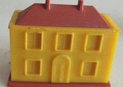 Vintage Tri-ang Miniature Queen Anne Dolls House @ £12.50