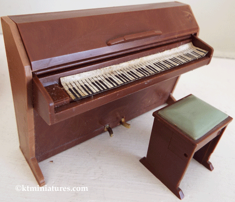 Mini piano en tôle - Label Emmaüs