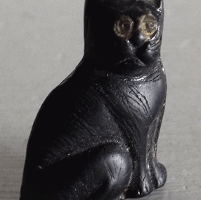 Tiny Antique Glass Black Cat @ £14.50