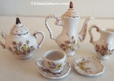 Pretty Hand Painted Vintage Part Tea Set @ £21.50RESERVED
