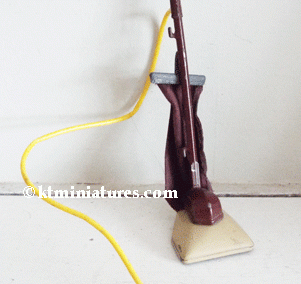 Circa Post War 1940s -1950s DCA Hoover Model 262 Upright Vacuum Cleaner With Lead & Plug @ £16.00SOLD